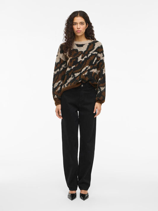 model_shot-front_full