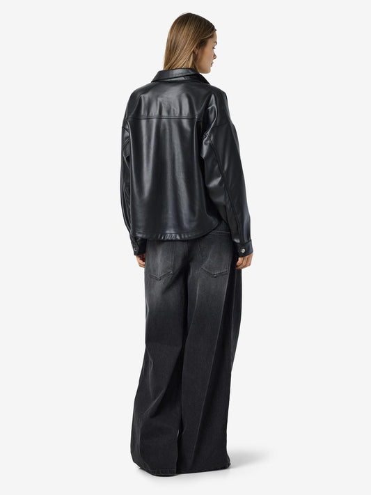 model_shot-front_full