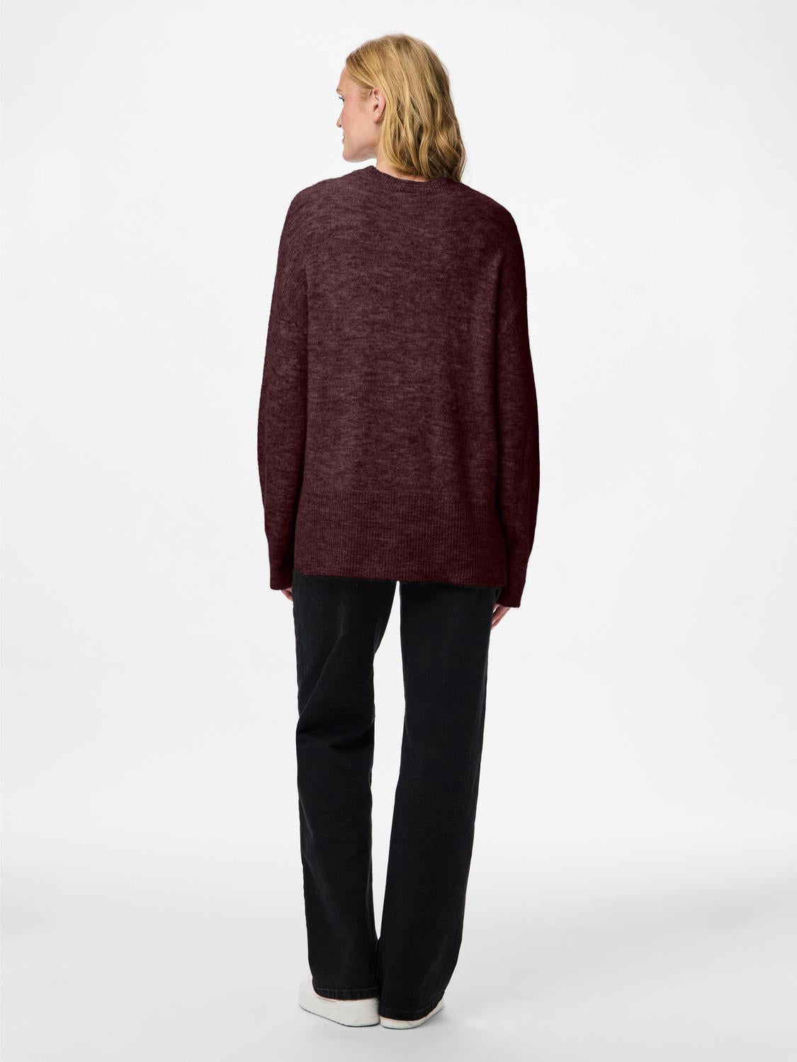 model_shot-back