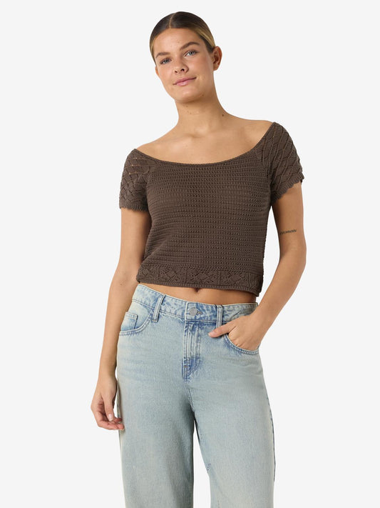 model_shot-front