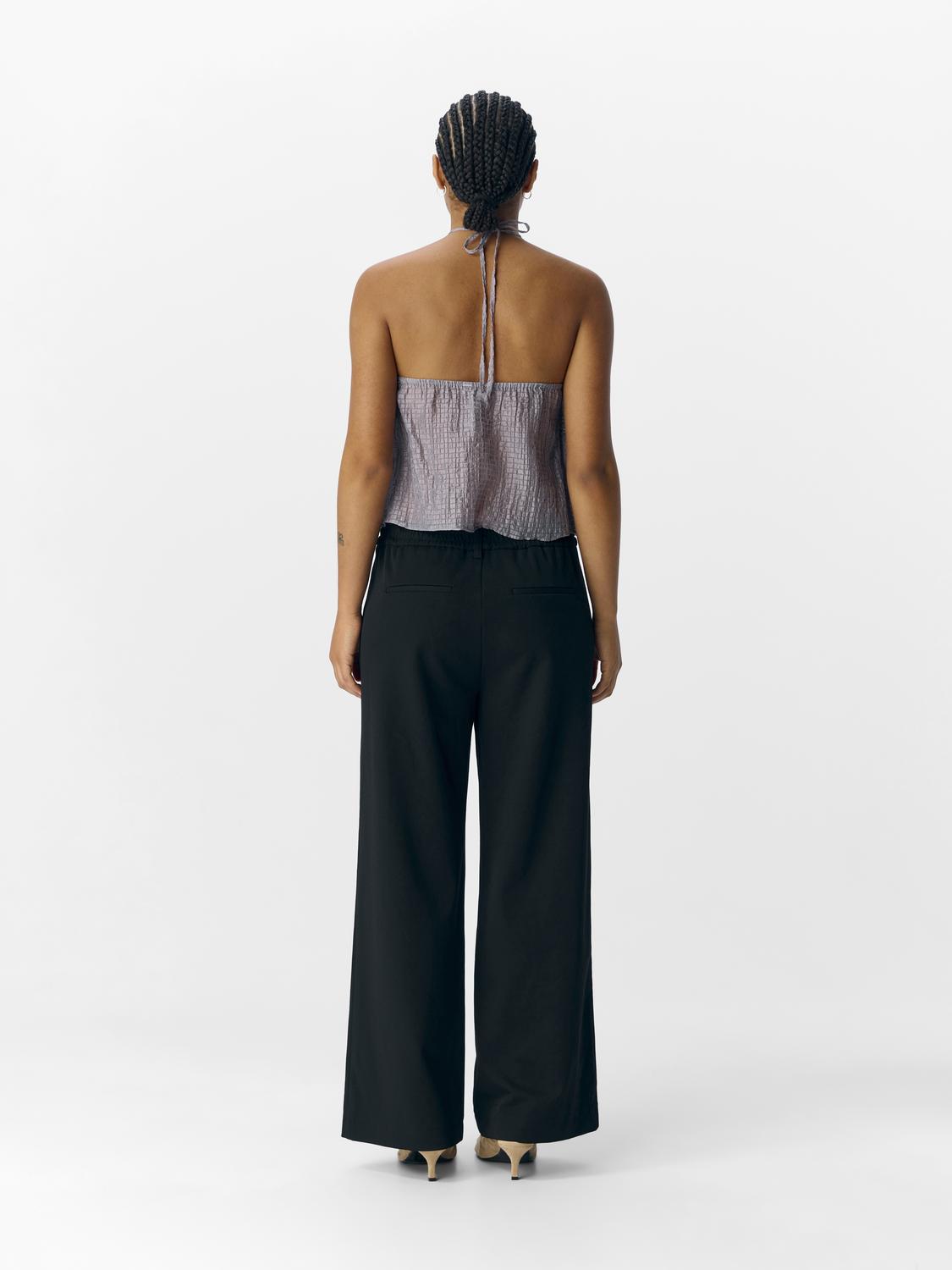 model_shot-back