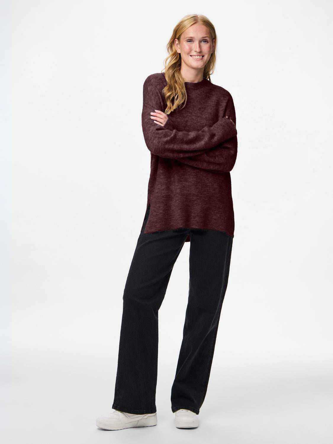 model_shot-front_full