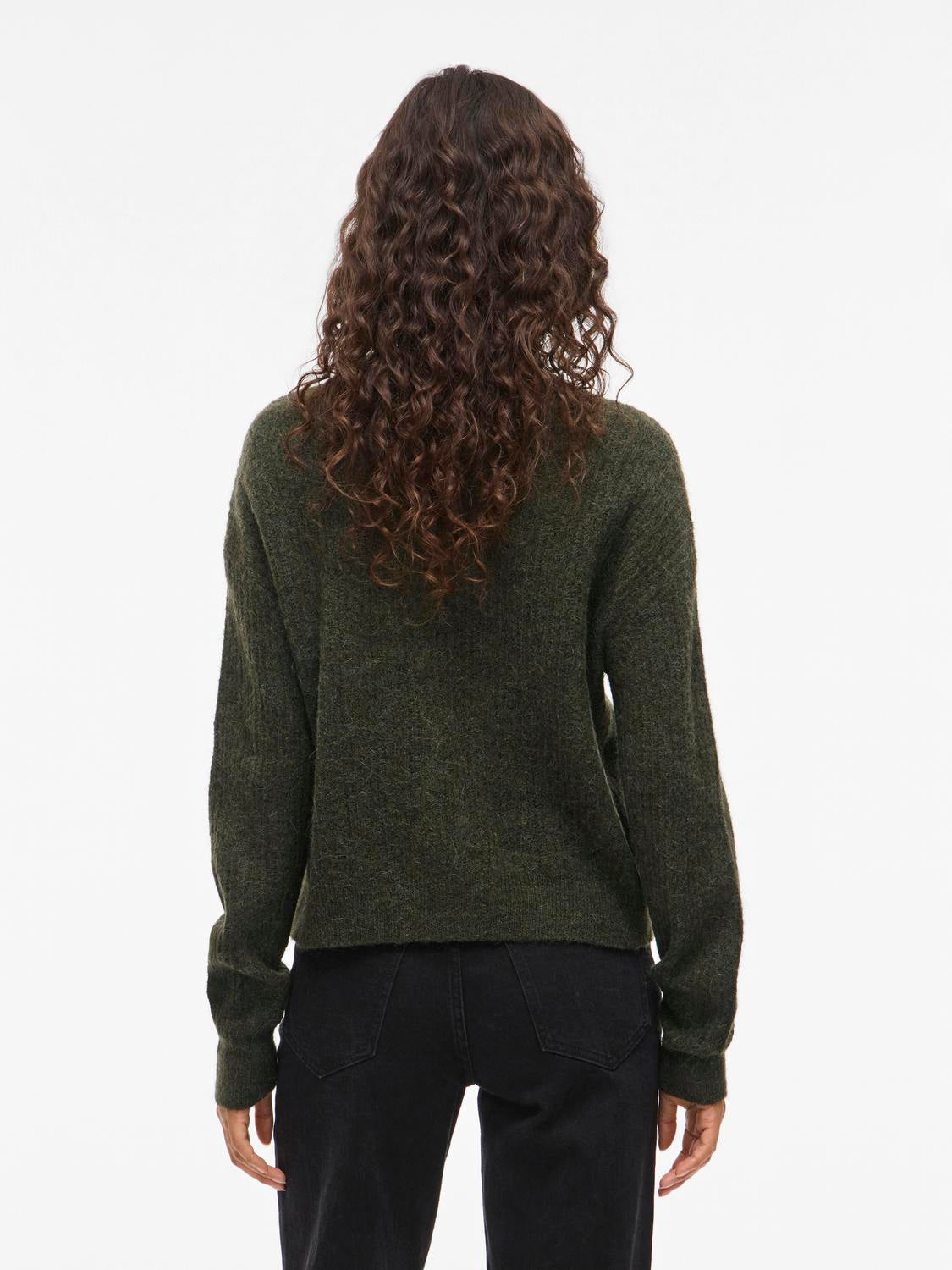 model_shot-back
