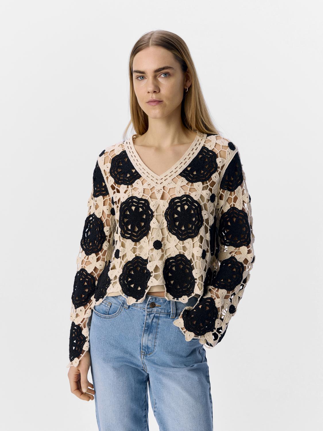 model_shot-front