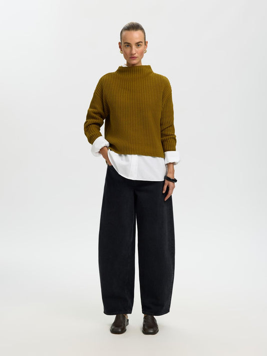 model_shot-front_full