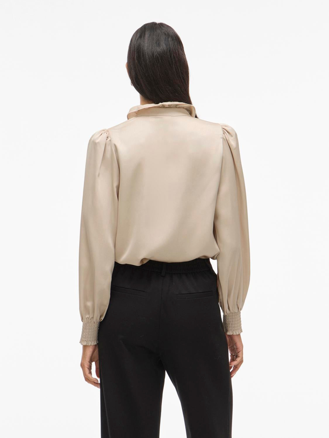 model_shot-back
