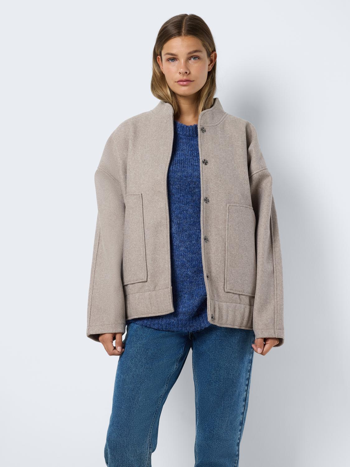 model_shot-front