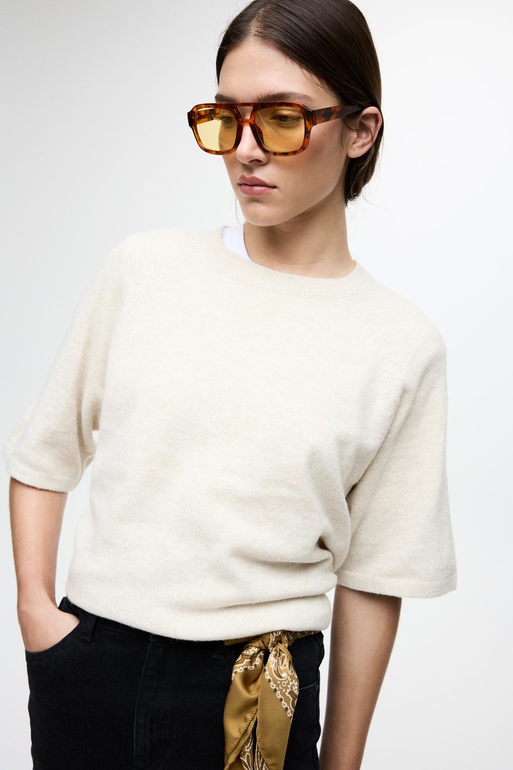 model_shot-creative