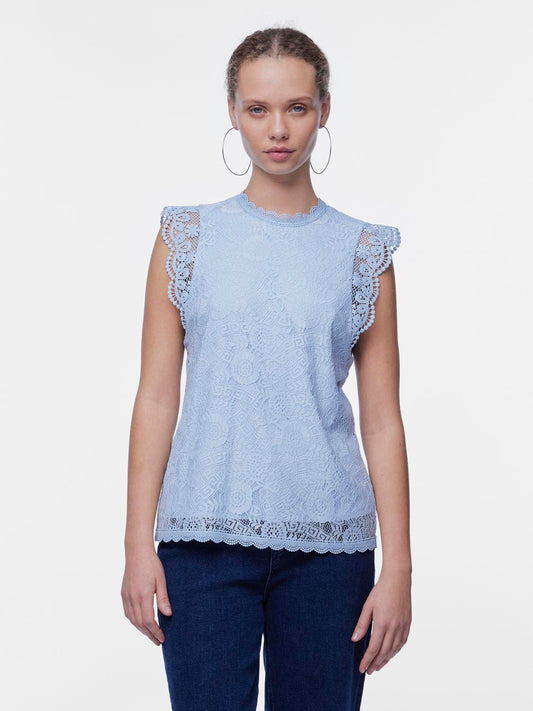 model_shot-front