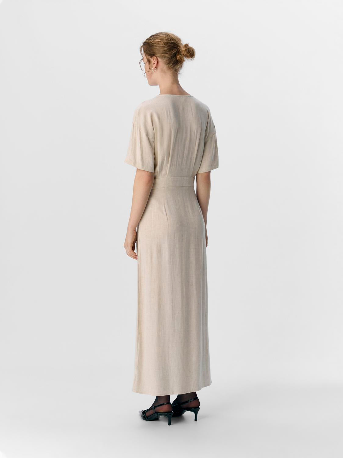 model_shot-back