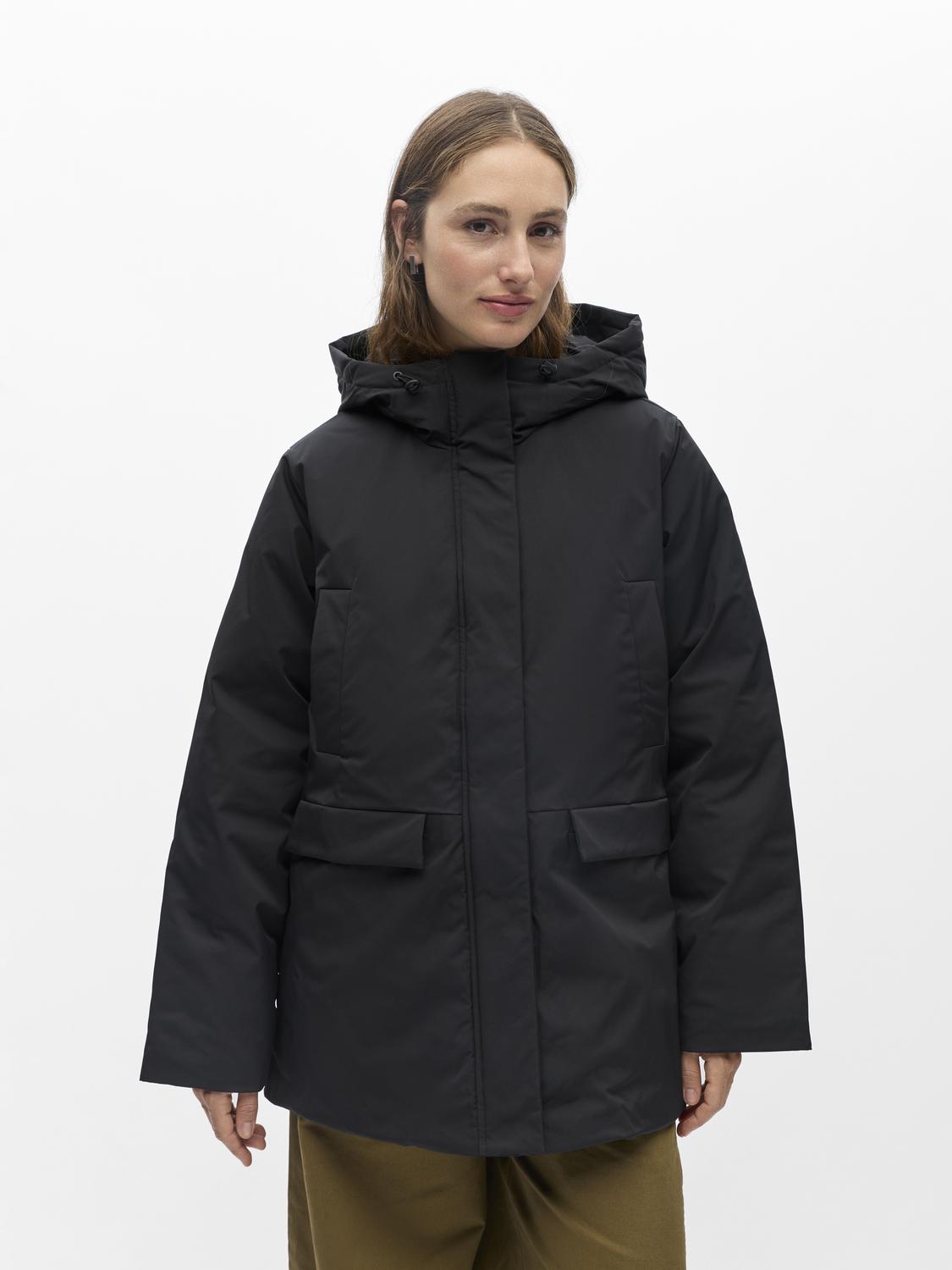 model_shot-front