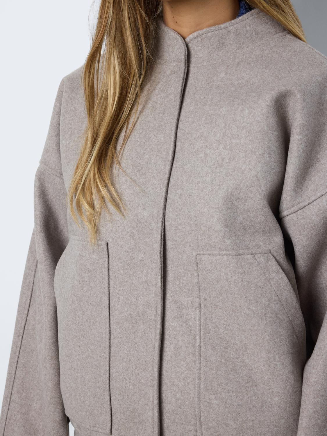 model_shot-detail