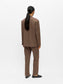 model_shot-back