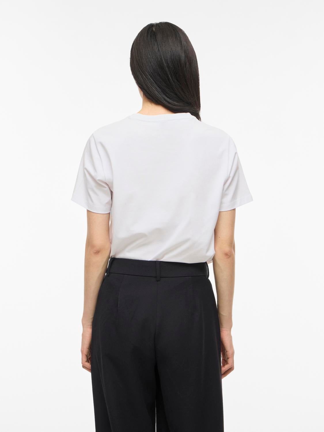model_shot-back