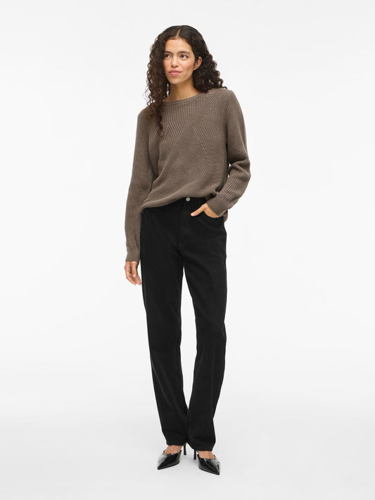 model_shot-front_full