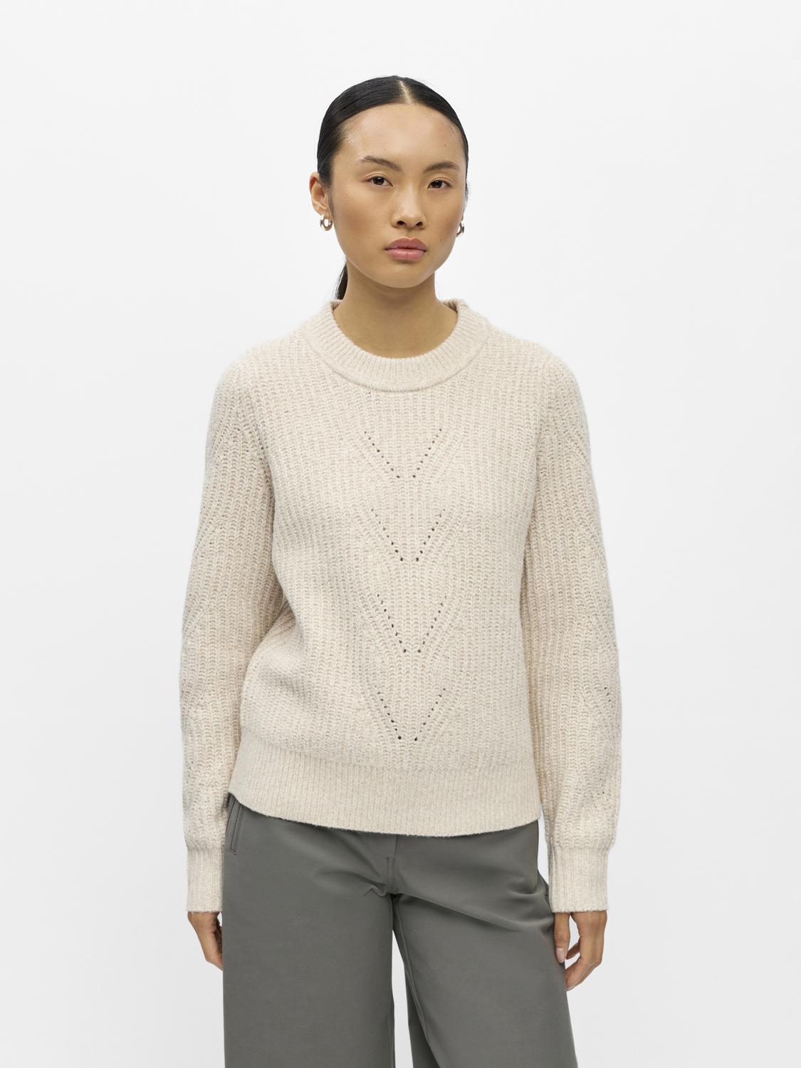 model_shot-front