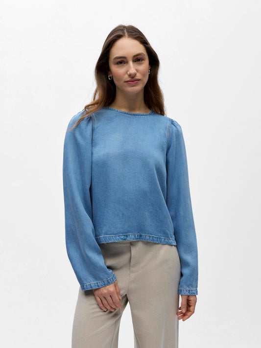 model_shot-front