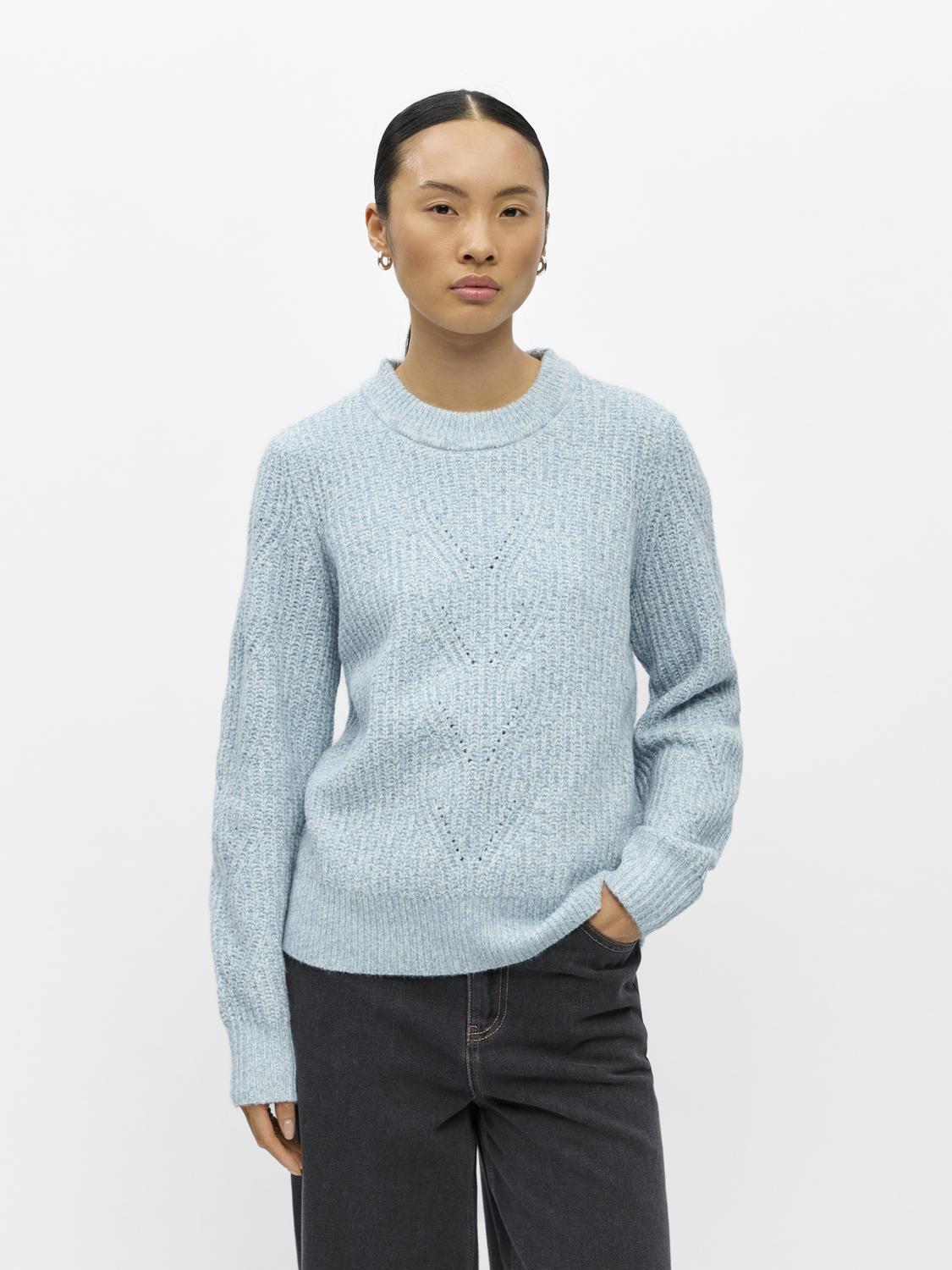 model_shot-front