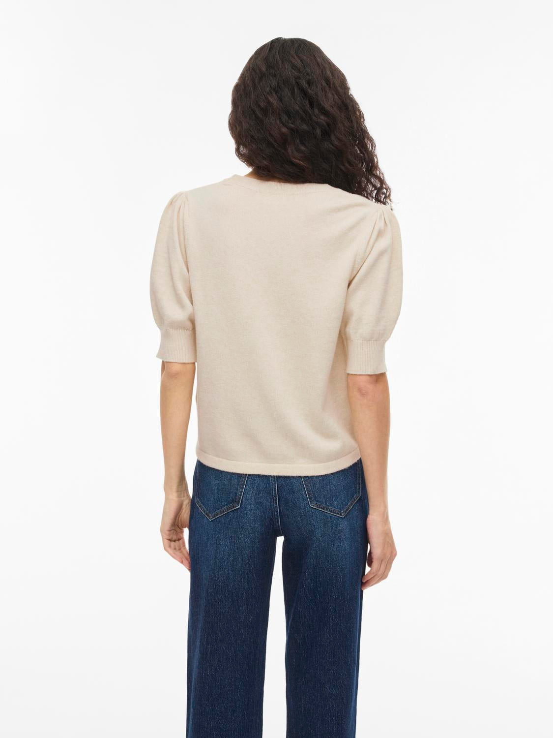 model_shot-back