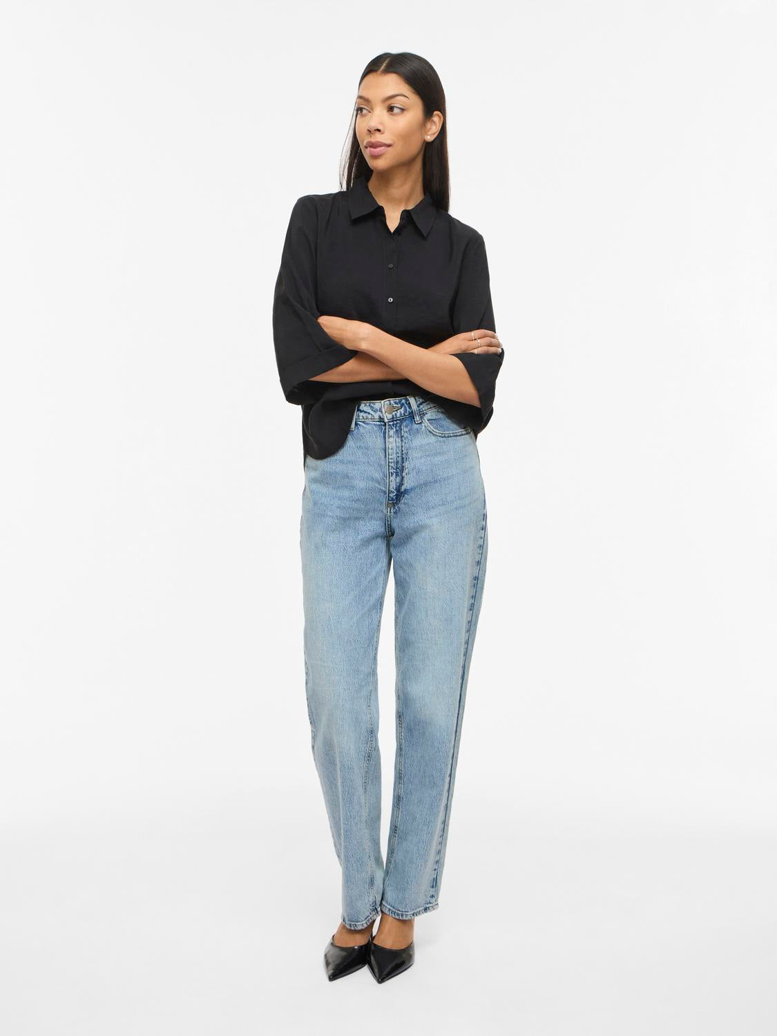 model_shot-front_full