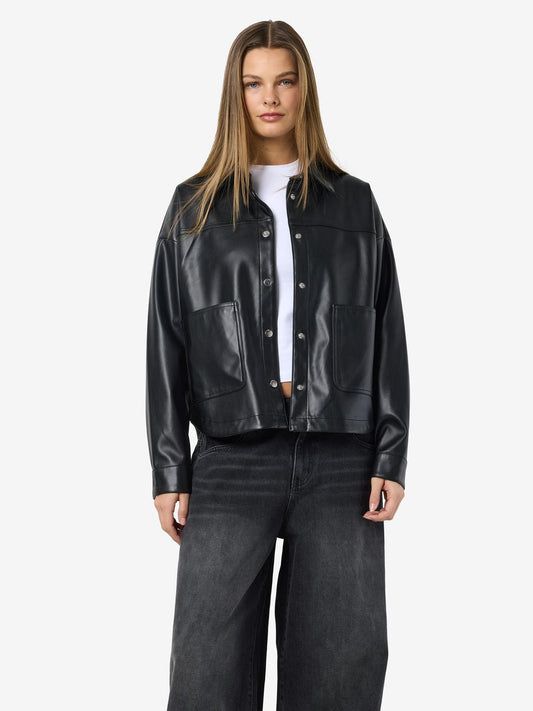 model_shot-front