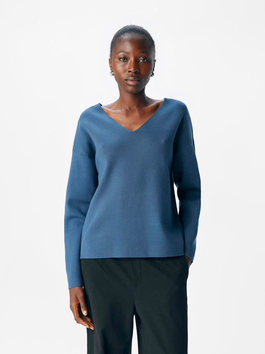 model_shot-front