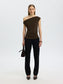 model_shot-creative
