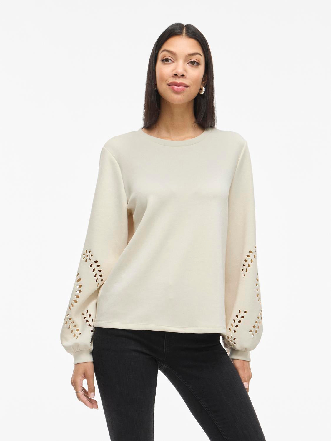 model_shot-front