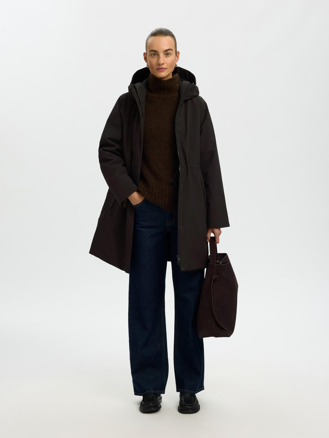 model_shot-front