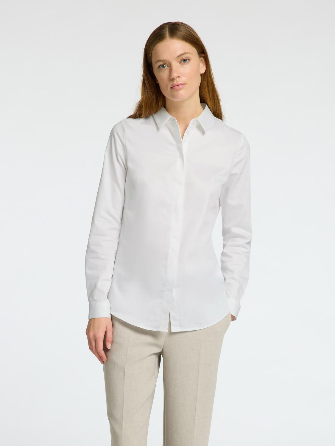 model_shot-front