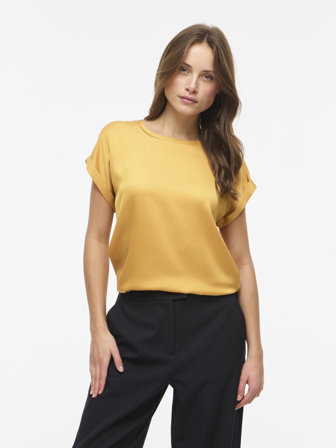 model_shot-front