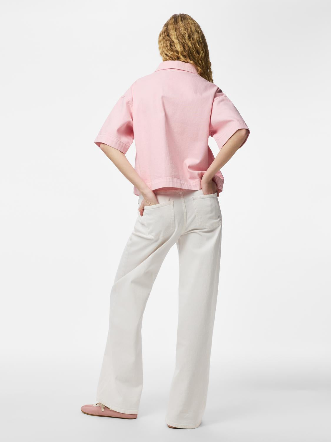 model_shot-back