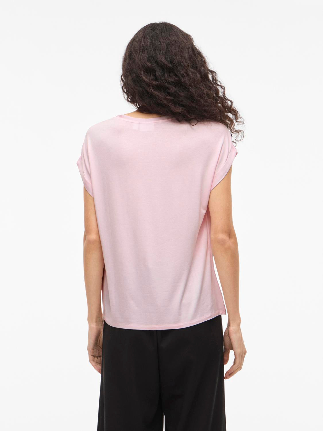 model_shot-back
