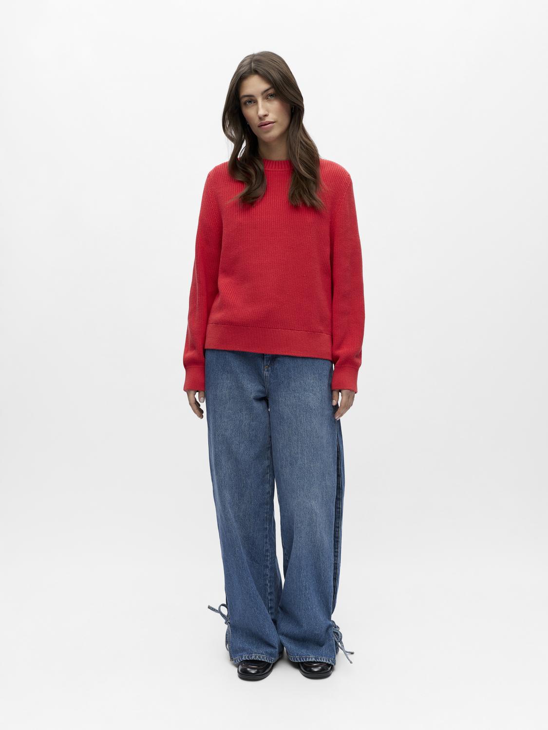 model_shot-front_full