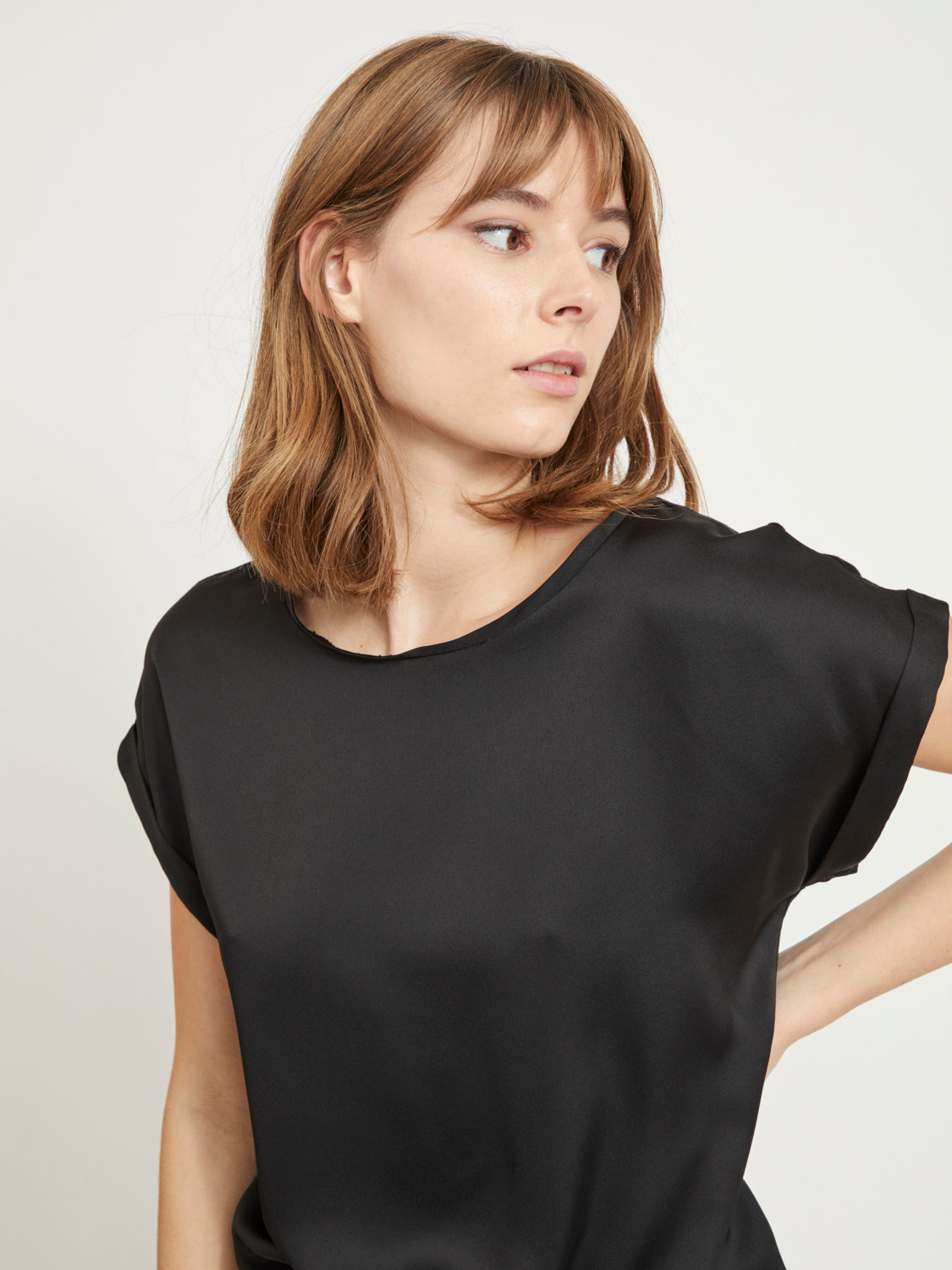 Juoda moteriška palaidinė, Vila Clothes